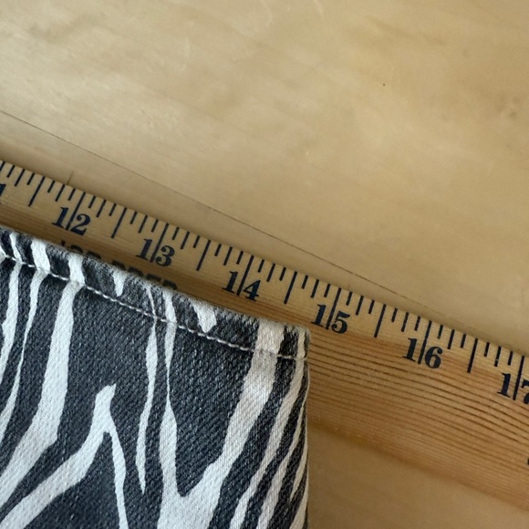 MOTHER DENIM - The Side Split Mini Skirt in Zebra Print - {29} - Picture 7 of 8